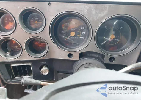 1985 Chevrolet C10 z USA, uszkodzony, nr VIN 1GCEC14H9FJ112284